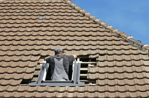 Pose de velux - Puy-Saint-Pierre